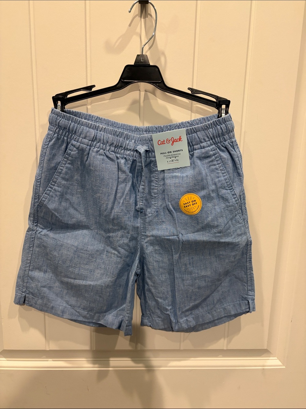 Cat & Jack Light Blue boy’s linen feel shorts with Drawstring